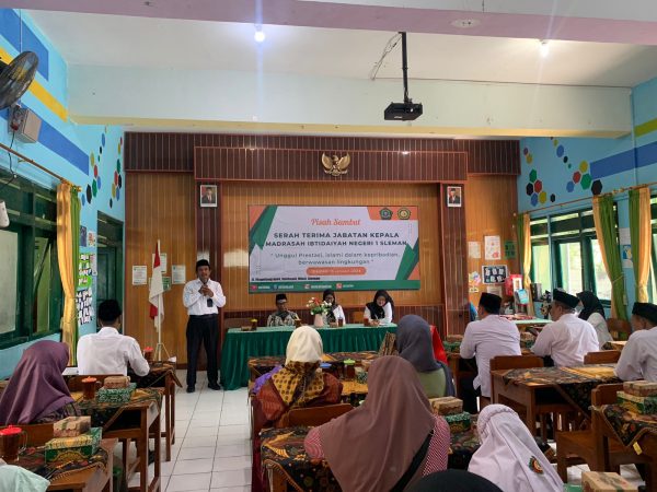 BERPISAH DENGAN SENYUM HANGAT, SAMBUT DENGAN SEMANGAT BARU