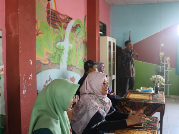 MIN 1 SLEMAN TERIMA KUNJUNGAN STUDI TIRU DARI LAMPUNG SELATAN