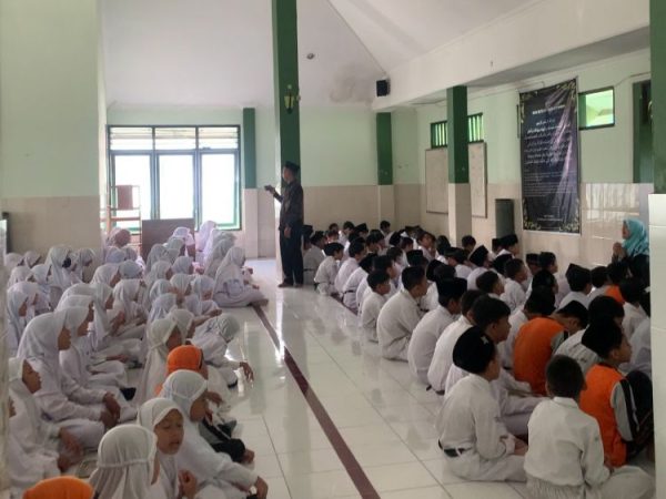 KUATKAN HAFALAN DENGAN MUROJAAH BERJAMAAH