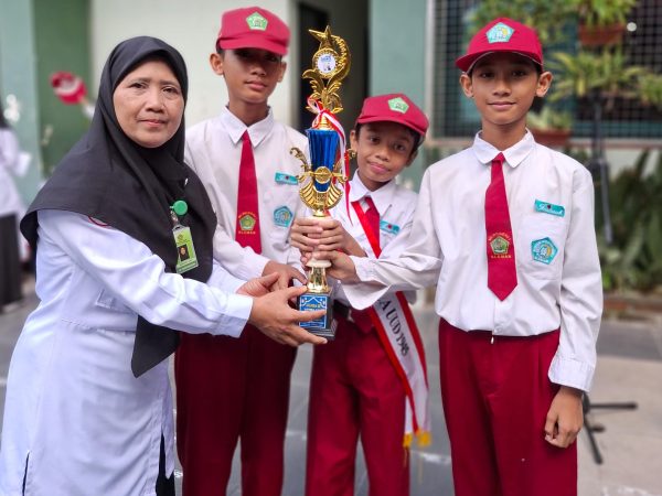 Siswa Kelas 6A MIN 1 Sleman Raih Juara 2 Cerdas Cermat Agama Putra di Ajang Ceria Anak Sholeh #11