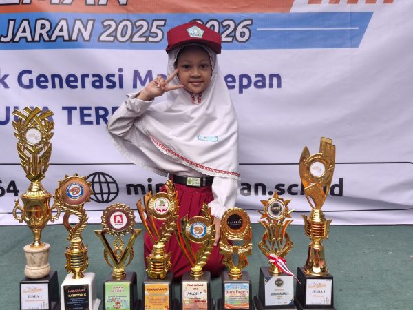 Ayskaa Fataya Shaquila Shareen Raih 8 Penghargaan dalam Berbagai Lomba Mewarnai dan Bahasa Inggris