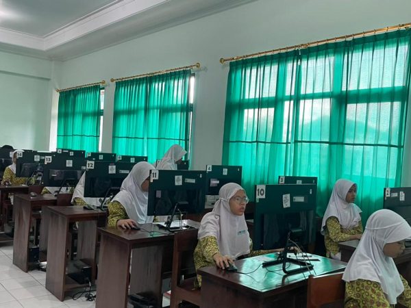 Sukseskan ANBK 2025, MIN 1 Sleman Adakan Simulasi untuk Peserta Didik