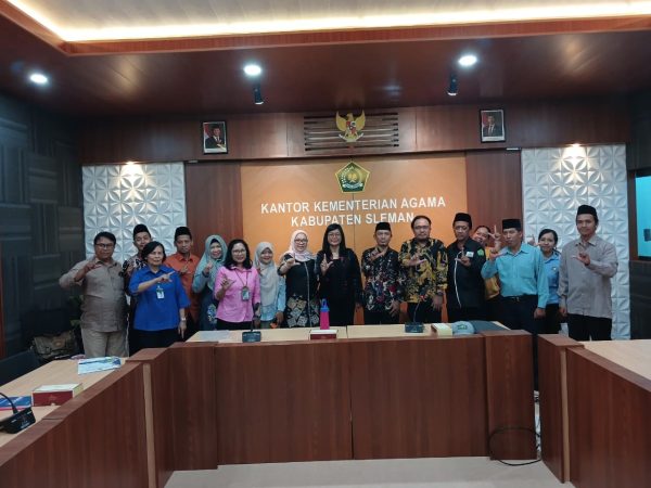 MIN 1 Sleman Ikut Berpartisipasi dalam Sosialisasi Tanda Layak Buku Agama Tahun 2025