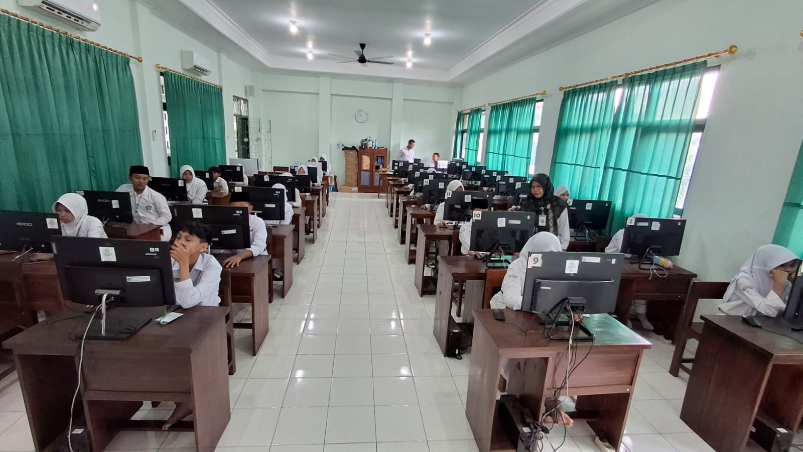 "Siap Hadapi TKA, Peserta Didik Kelas VI MIN 1 Sleman Ikuti Tryout TKA Kabupaten Sleman"