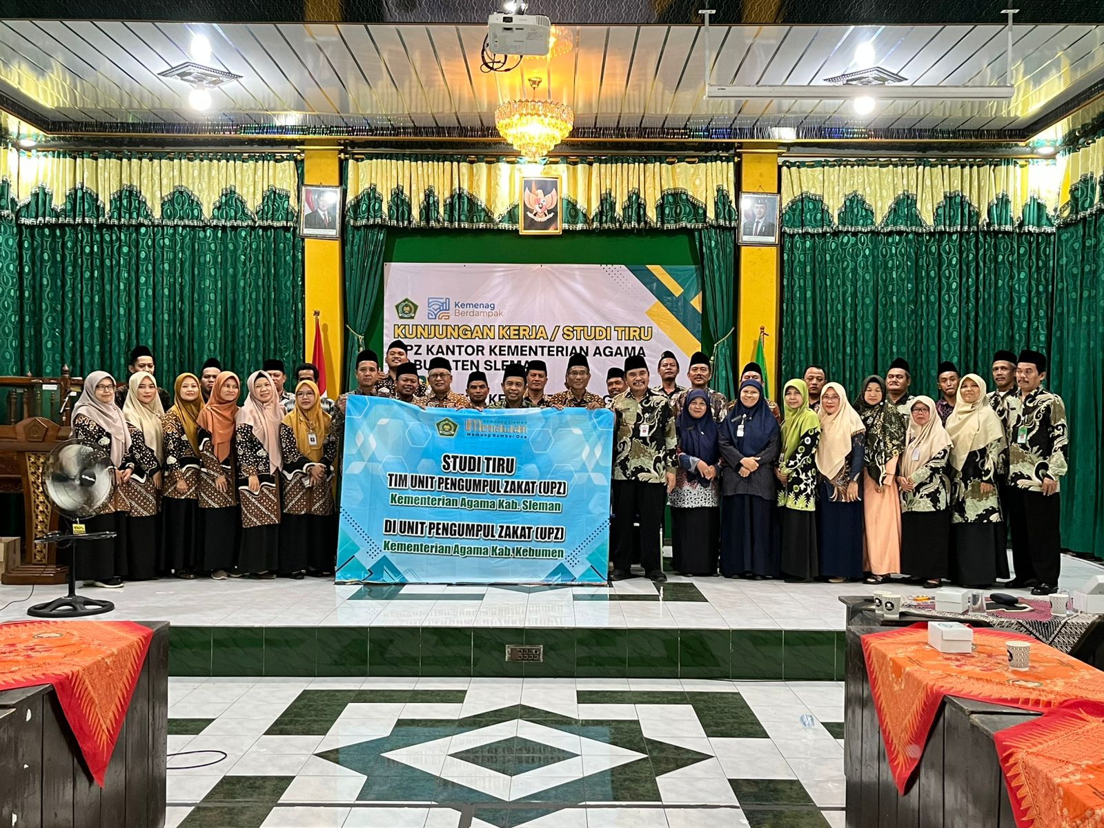 Kepala MIN 1 Sleman Ikuti Kunjungan Kerja UPZ Kemenag Sleman ke UPZ Kemenag Kebumen Kepala MIN 1 Sleman Ikuti Kunjungan Kerja UPZ Kemenag Sleman ke UPZ Kemenag Kebumen