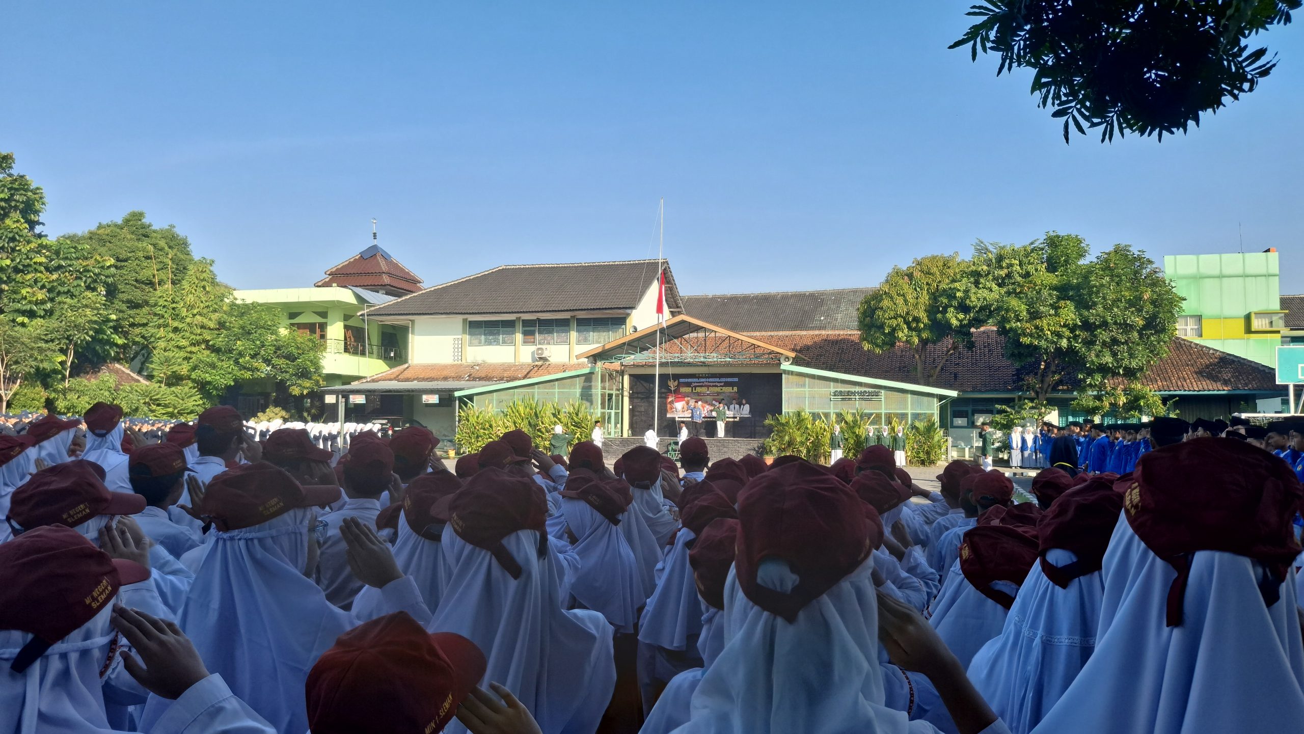 MIN 1 Sleman Peringati Hari Lahir Pancasila Bersama MTsN 6 Sleman dan MAN 3 Sleman