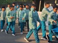 MIN 1 Sleman Gelar Jalan Sehat Kokurikuler Pekan Kelima