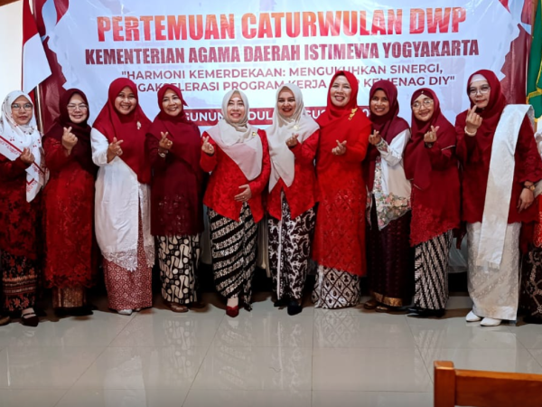 Kepala MIN 1 Sleman Hadiri Pertemuan Catur Wulan DWP DIY
