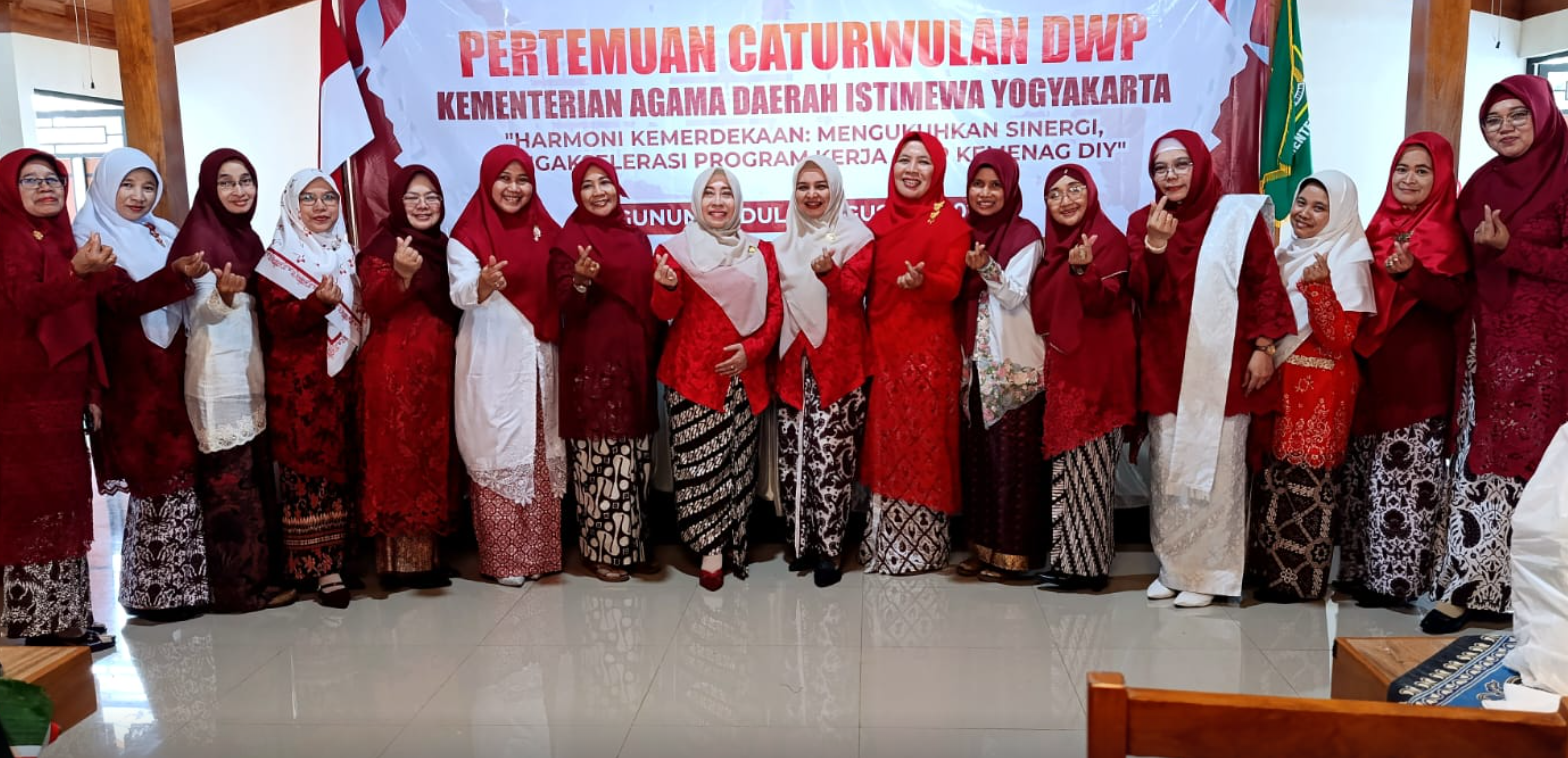 Kepala MIN 1 Sleman Hadiri Pertemuan Catur Wulan DWP DIY