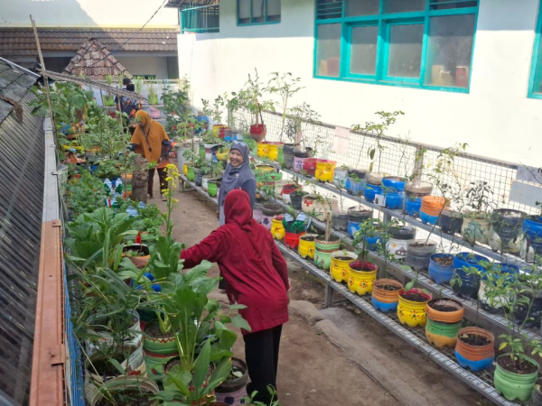 Persiapan Penilaian Adiwiyata, MIN 1 Sleman Gelar Bersih Lingkungan