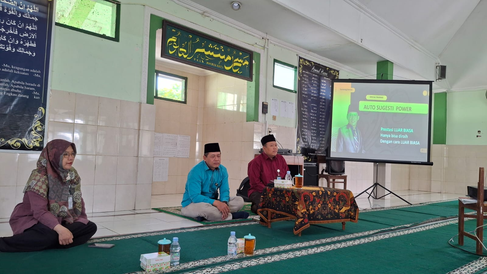 MIN 1 Sleman Gelar Auto Sugesti Power untuk Siswa Kelas 6 MIN 1 Sleman Gelar Auto Sugesti Power untuk Siswa Kelas 6