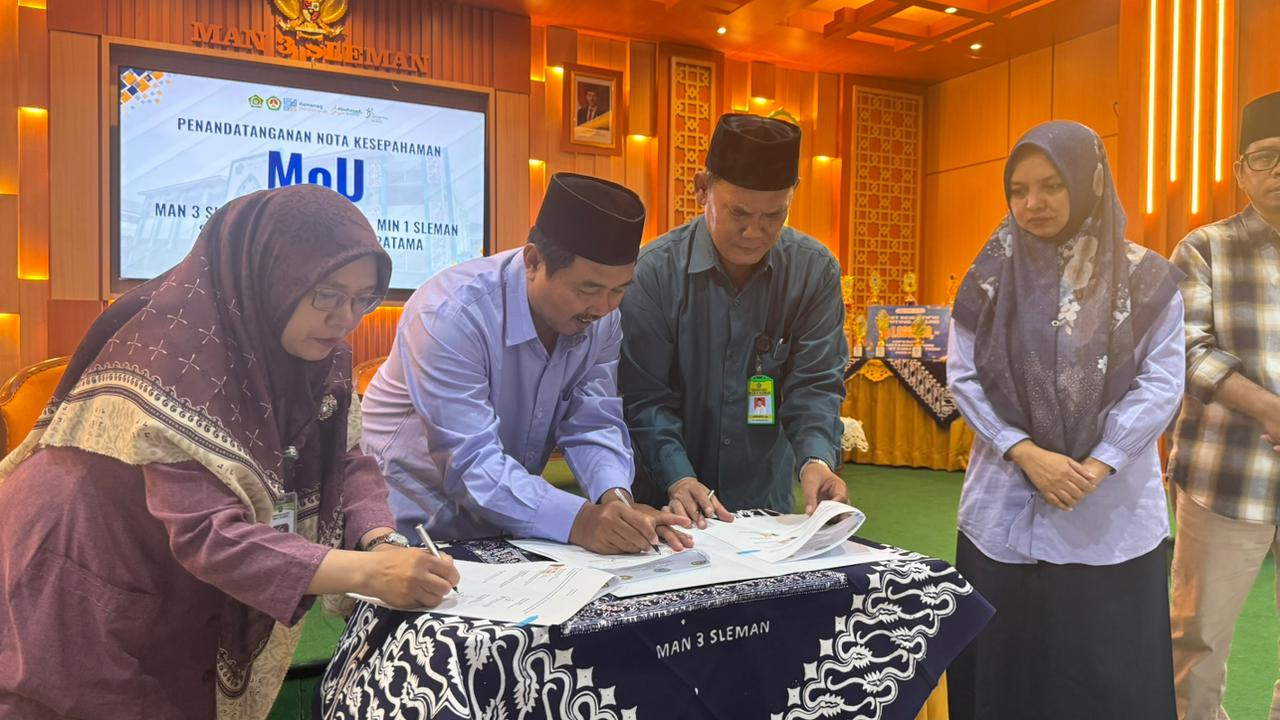MIN 1 Sleman Terlibat Penandatanganan Nota Kesepahaman Revitalisasi Perpustakaan Terintegrasi MIN 1 Sleman Terlibat Penandatanganan Nota Kesepahaman Revitalisasi Perpustakaan Terintegrasi