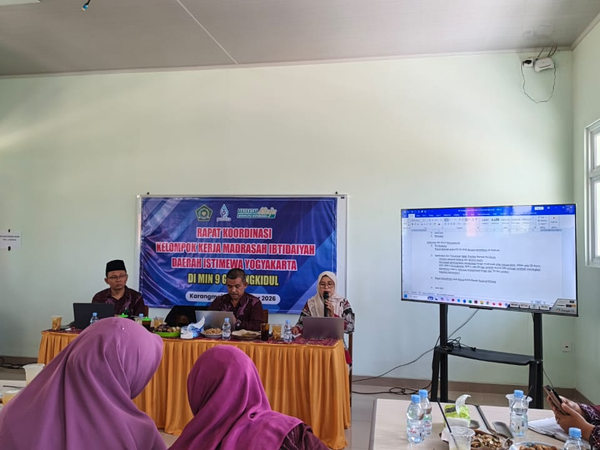 Kepala MIN 1 Sleman Ikuti Rakor KKMI DIY di MIN 9 Gunungkidul