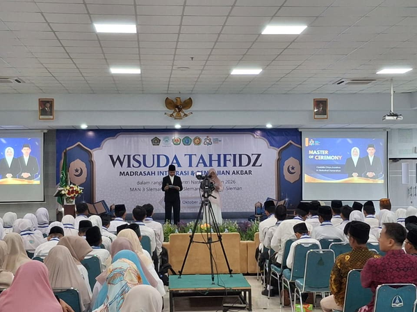 MIN 1 Sleman Ikuti Wisuda Tahfidz Madrasah Terintegrasi Peringati Hari Santri Nasional 2026