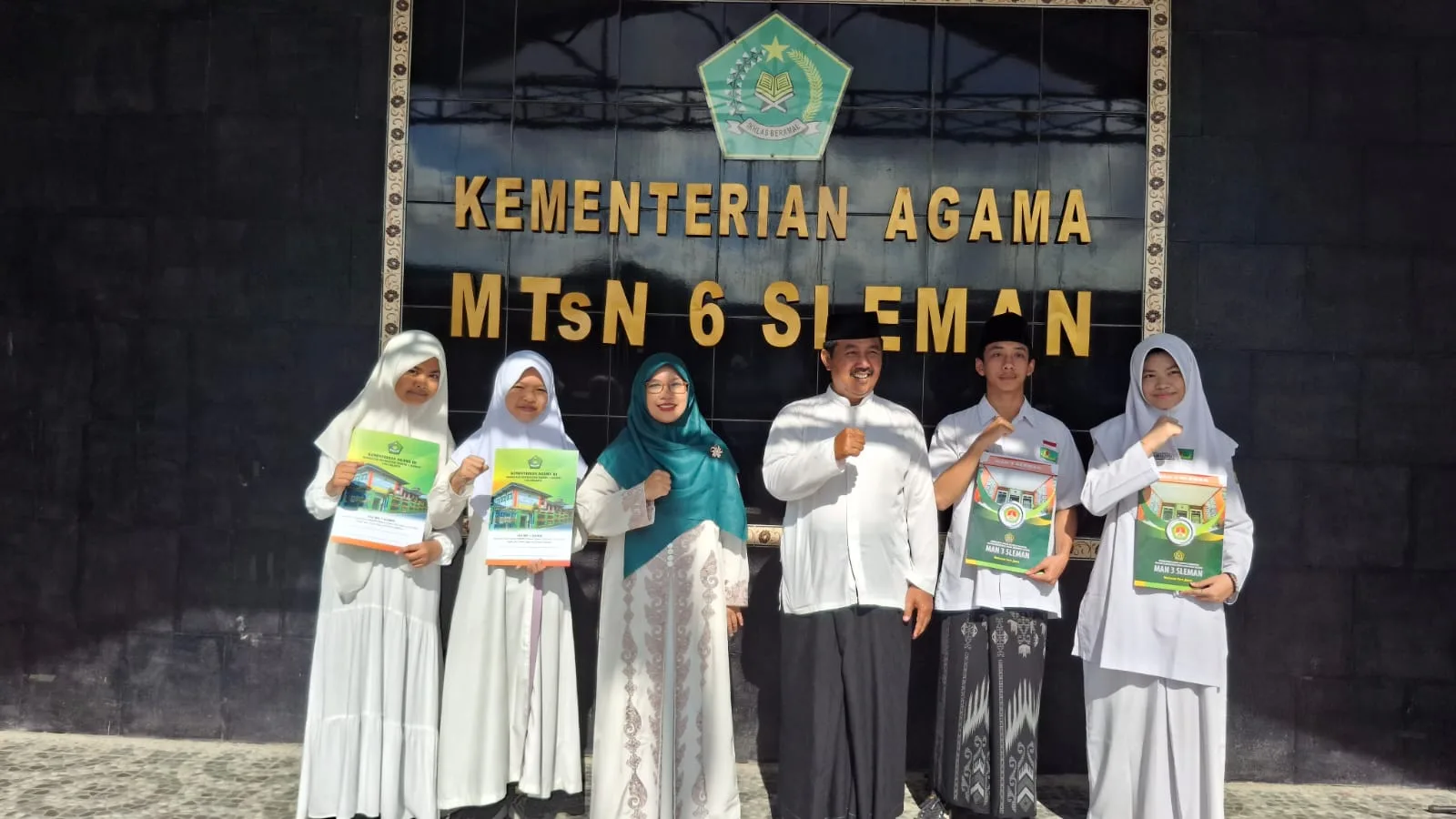 MIN 1 Sleman Gelar Upacara Hari Santri Nasional 2026 MIN 1 Sleman Gelar Upacara Hari Santri Nasional 2026