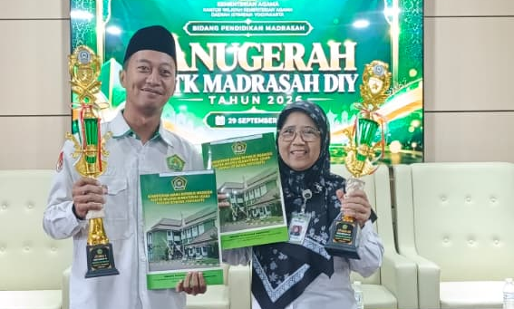 Guru MIN 1 Sleman Raih Prestasi dalam Anugerah GTK Madrasah DIY